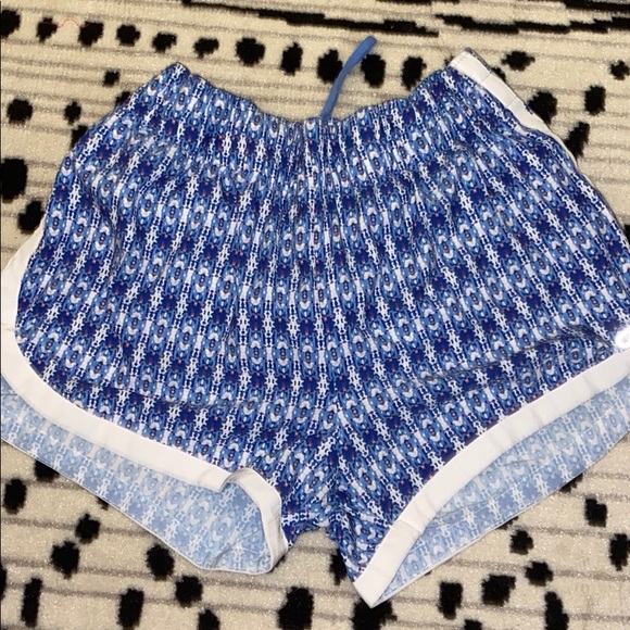 gap fit shorts - Picture 1 of 3